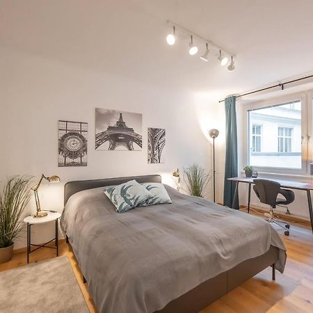 Modern City Center Apartment Wenen Buitenkant foto