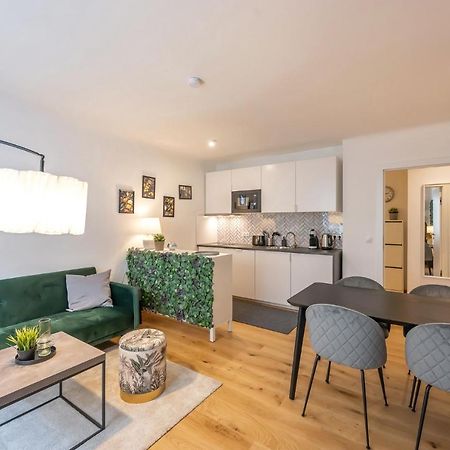 Modern City Center Apartment Wenen Buitenkant foto