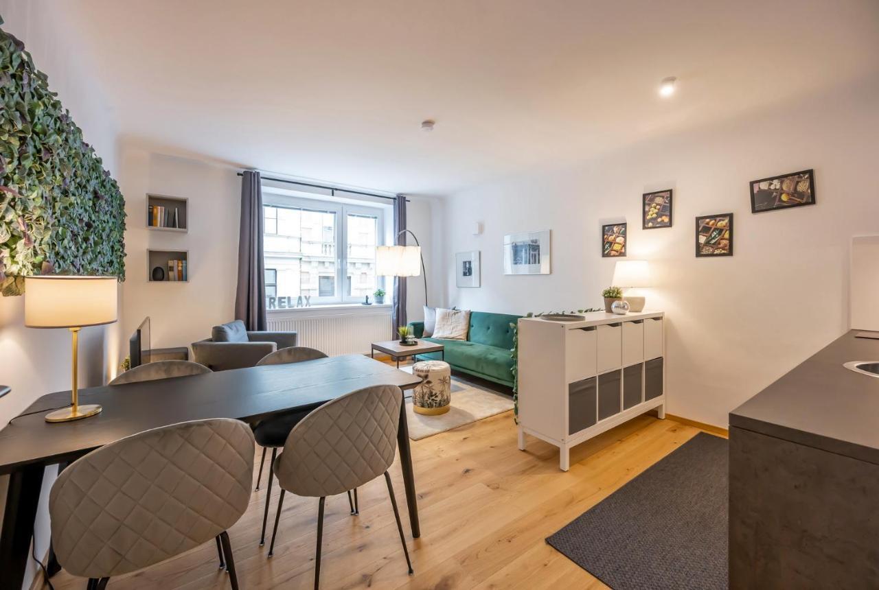 Modern City Center Apartment Wenen Buitenkant foto