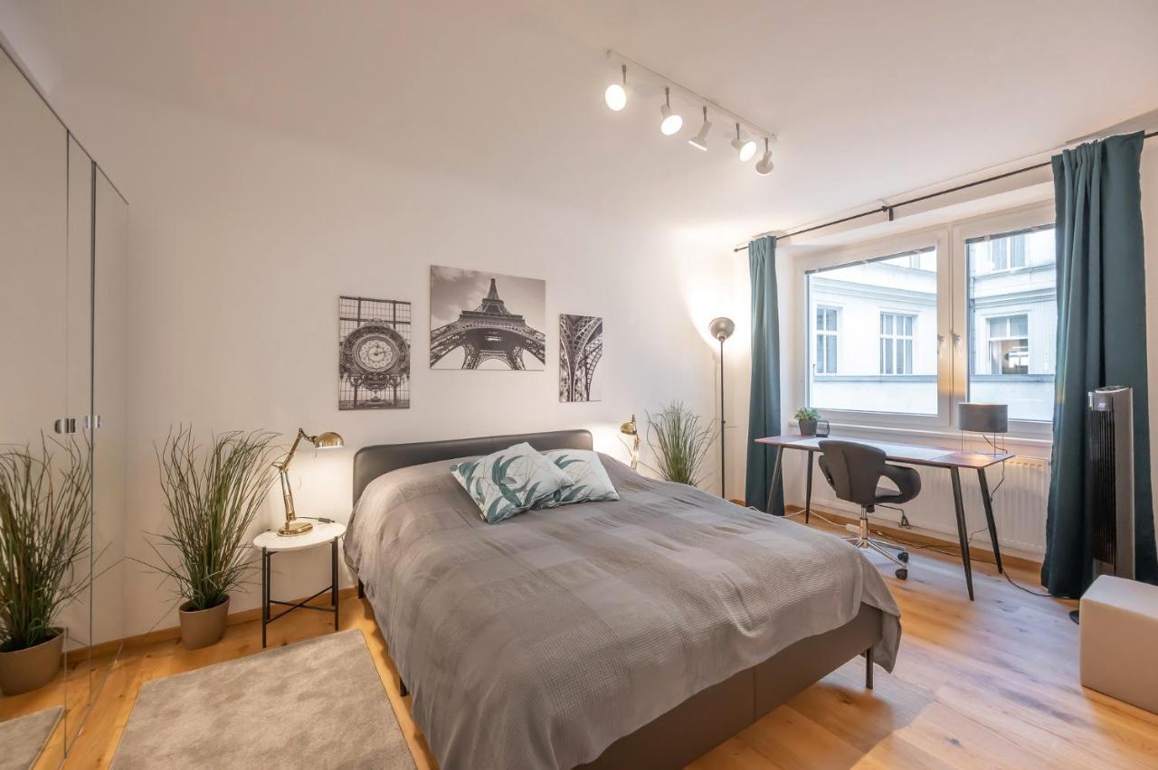 Modern City Center Apartment Wenen Buitenkant foto