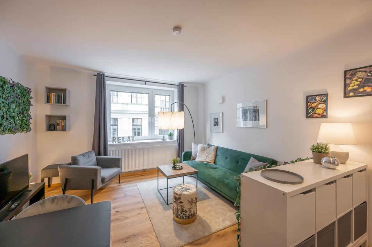 Modern City Center Apartment Wenen Buitenkant foto