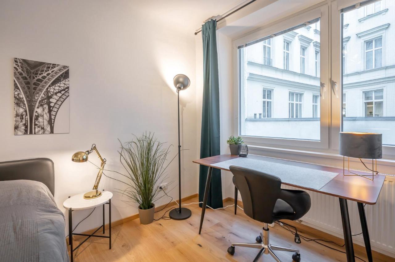 Modern City Center Apartment Wenen Buitenkant foto