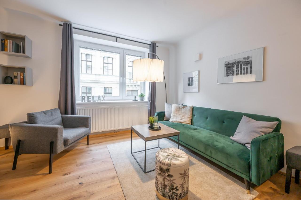 Modern City Center Apartment Wenen Buitenkant foto
