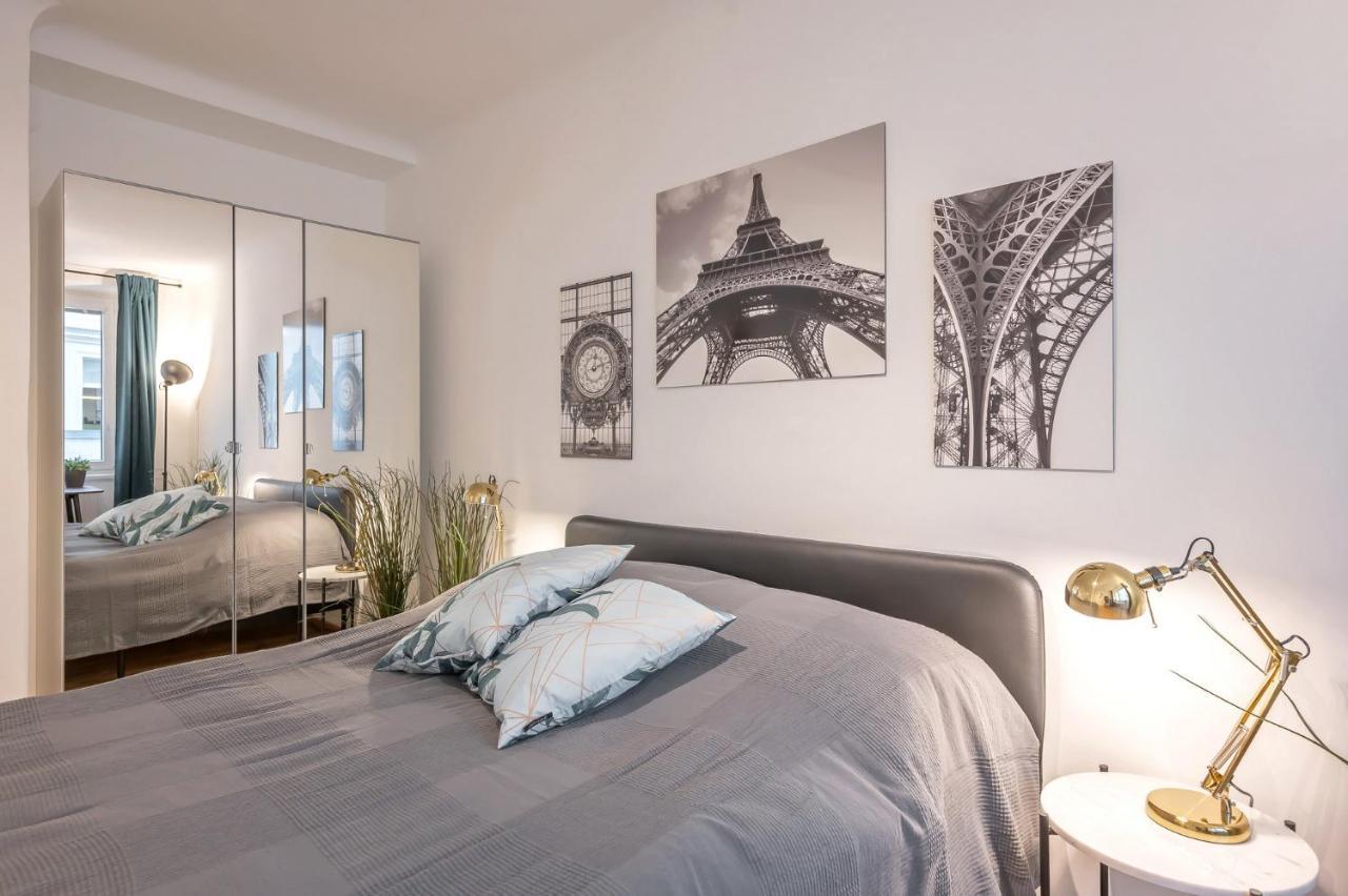 Modern City Center Apartment Wenen Buitenkant foto